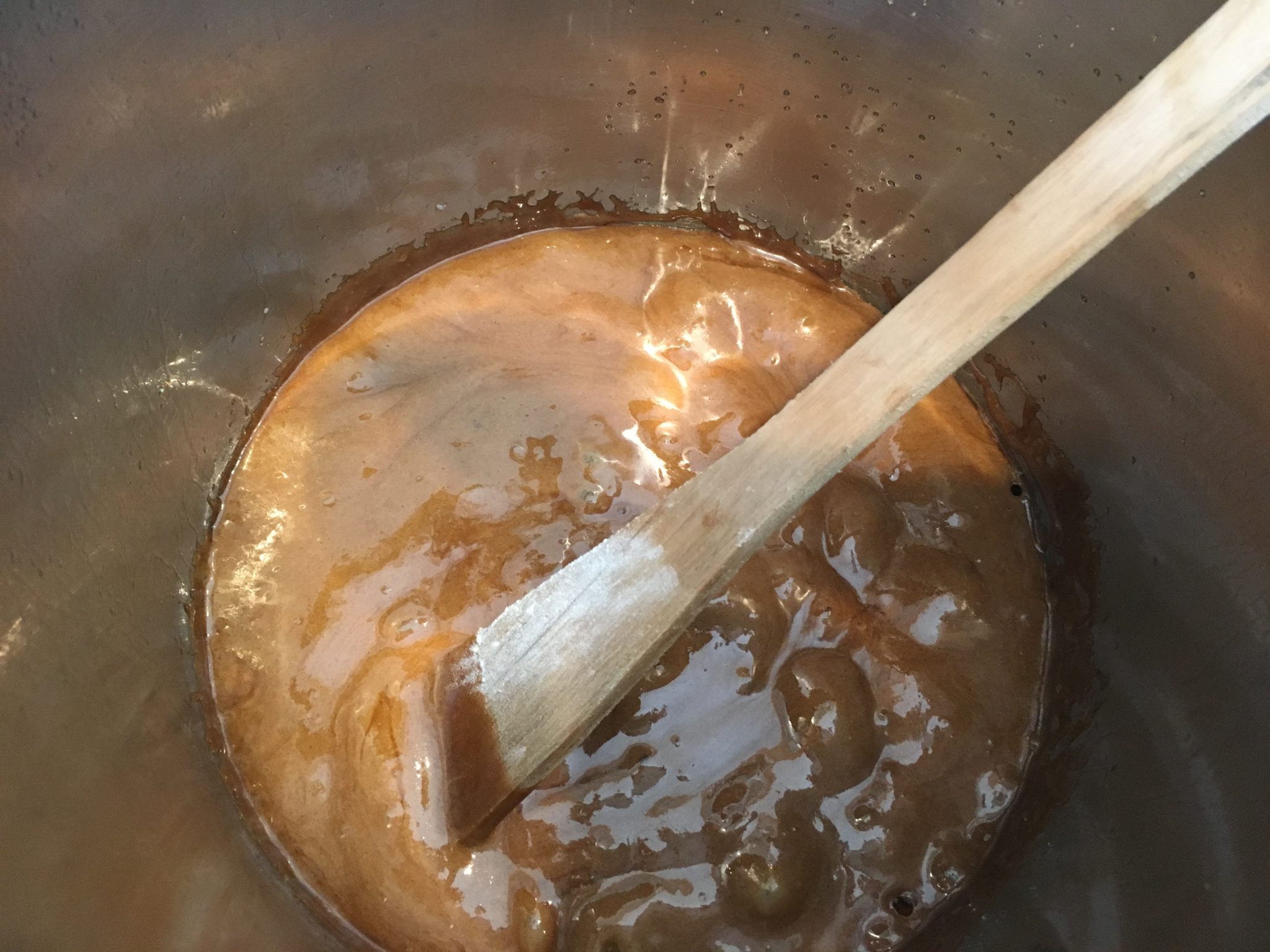 caramel popcorn sauce with baking soda added