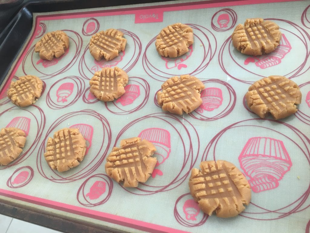 cross hatch design on peanut butter cookies