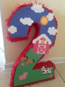 diy farm themed party piñata