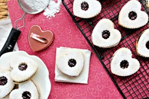 linzer cookie